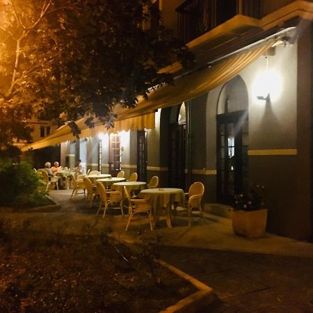 Hotel Milano Градо Екстериор снимка